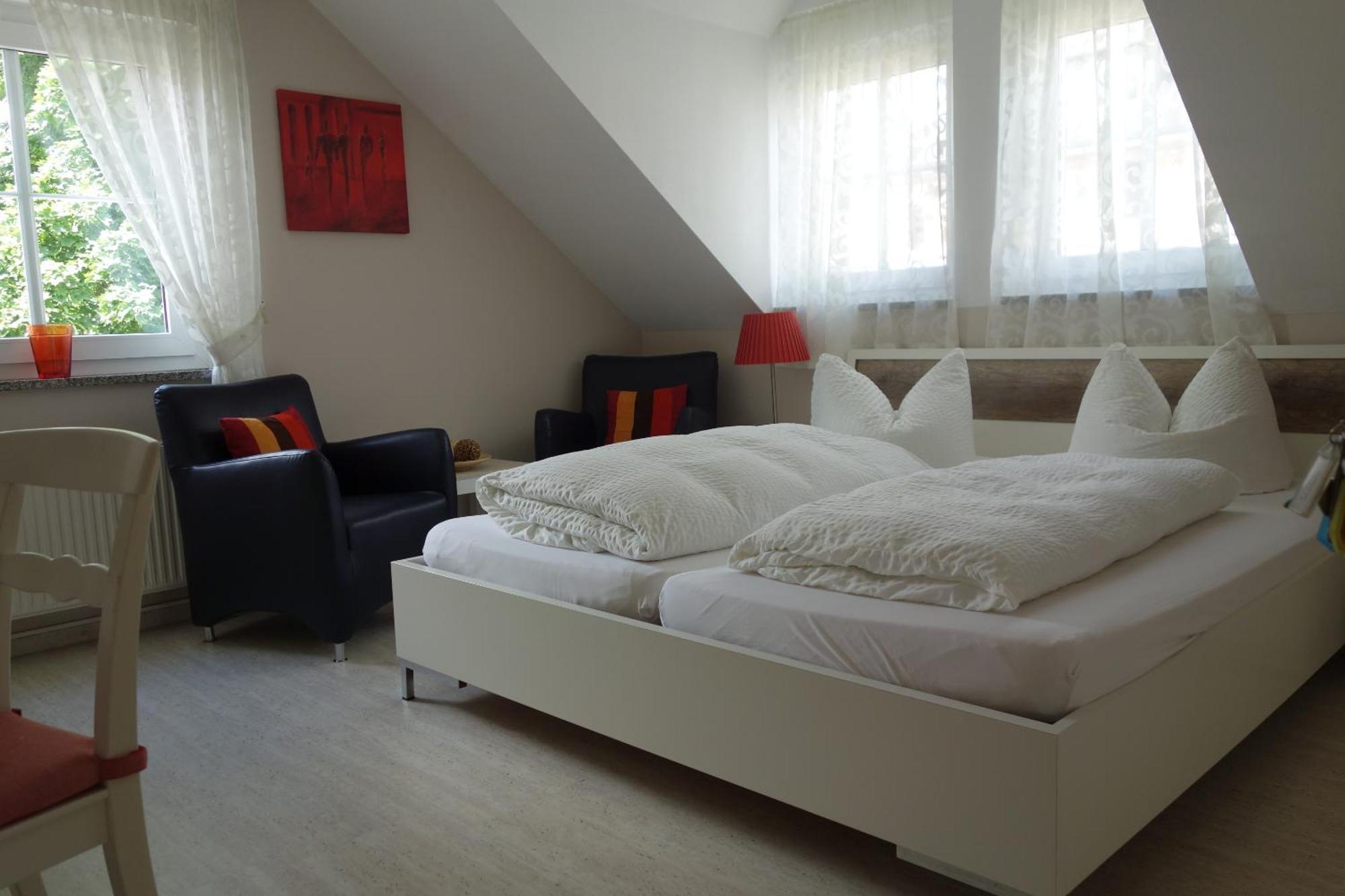 Apartments Und Zimmer Gaestehaus Matthias دريسدن الغرفة الصورة