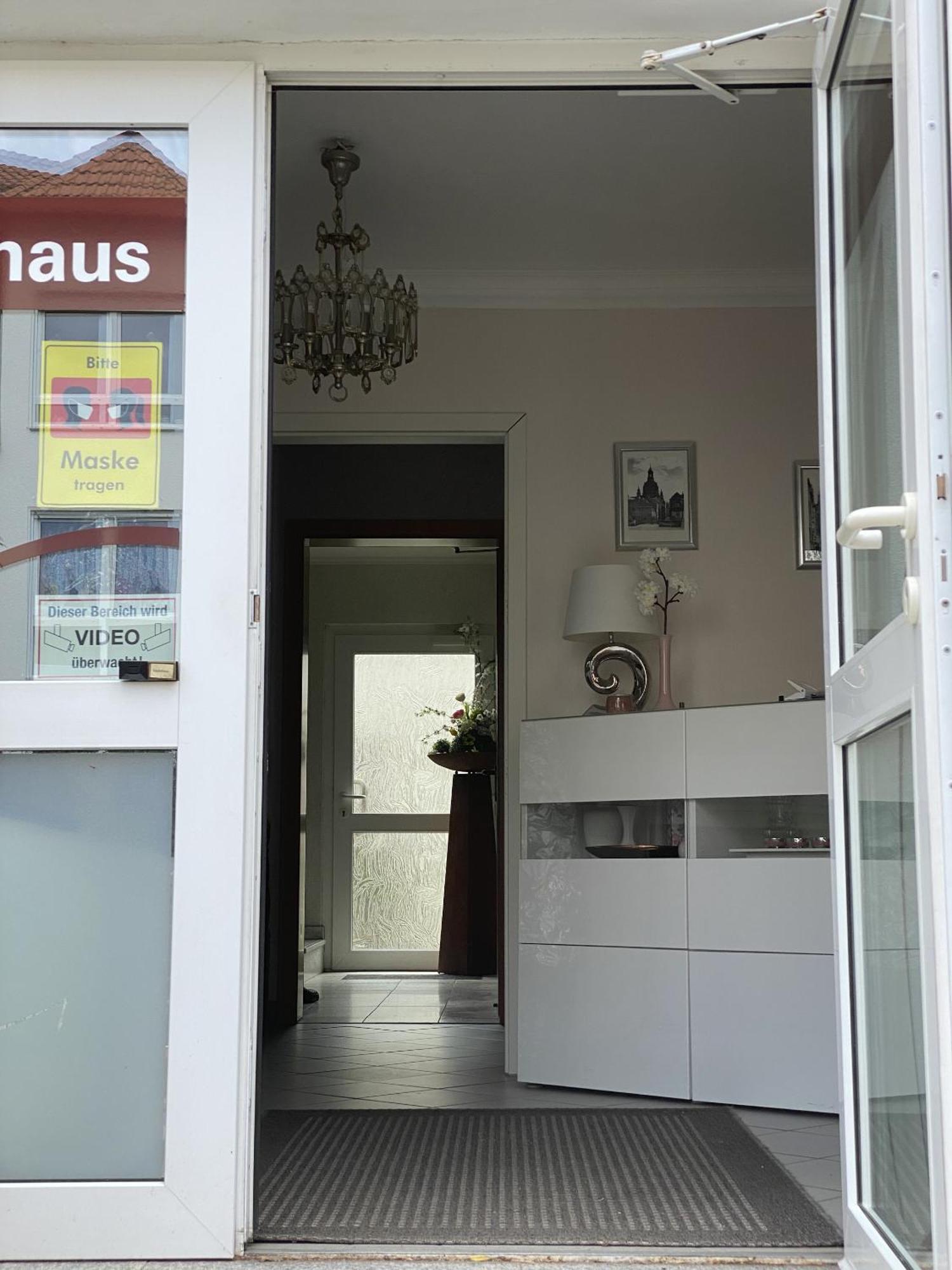 Apartments Und Zimmer Gaestehaus Matthias دريسدن المظهر الخارجي الصورة