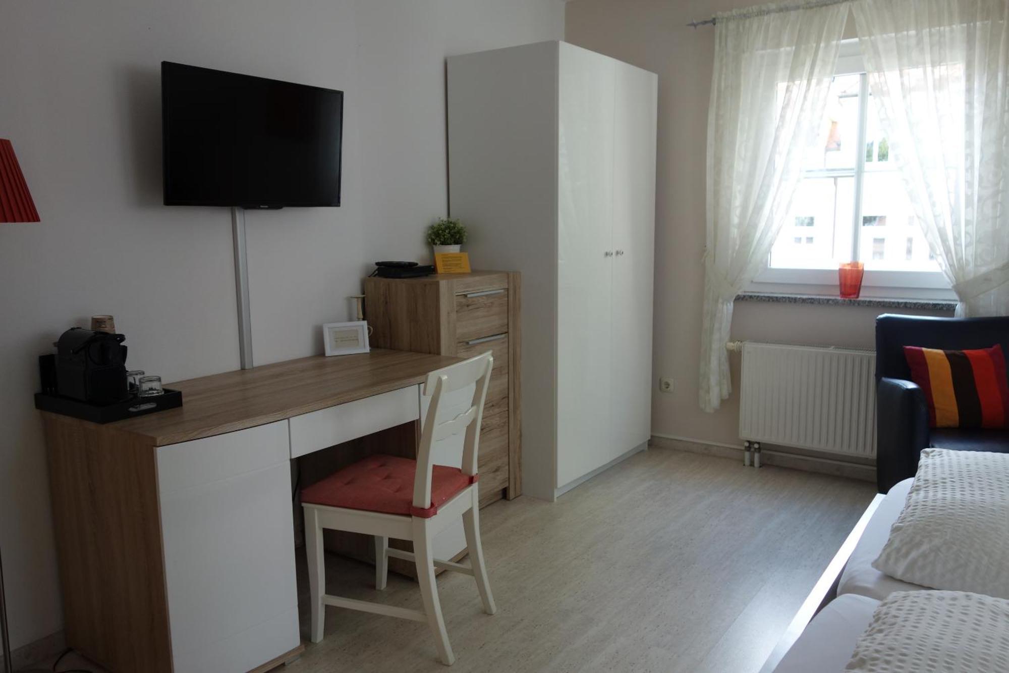 Apartments Und Zimmer Gaestehaus Matthias دريسدن المظهر الخارجي الصورة
