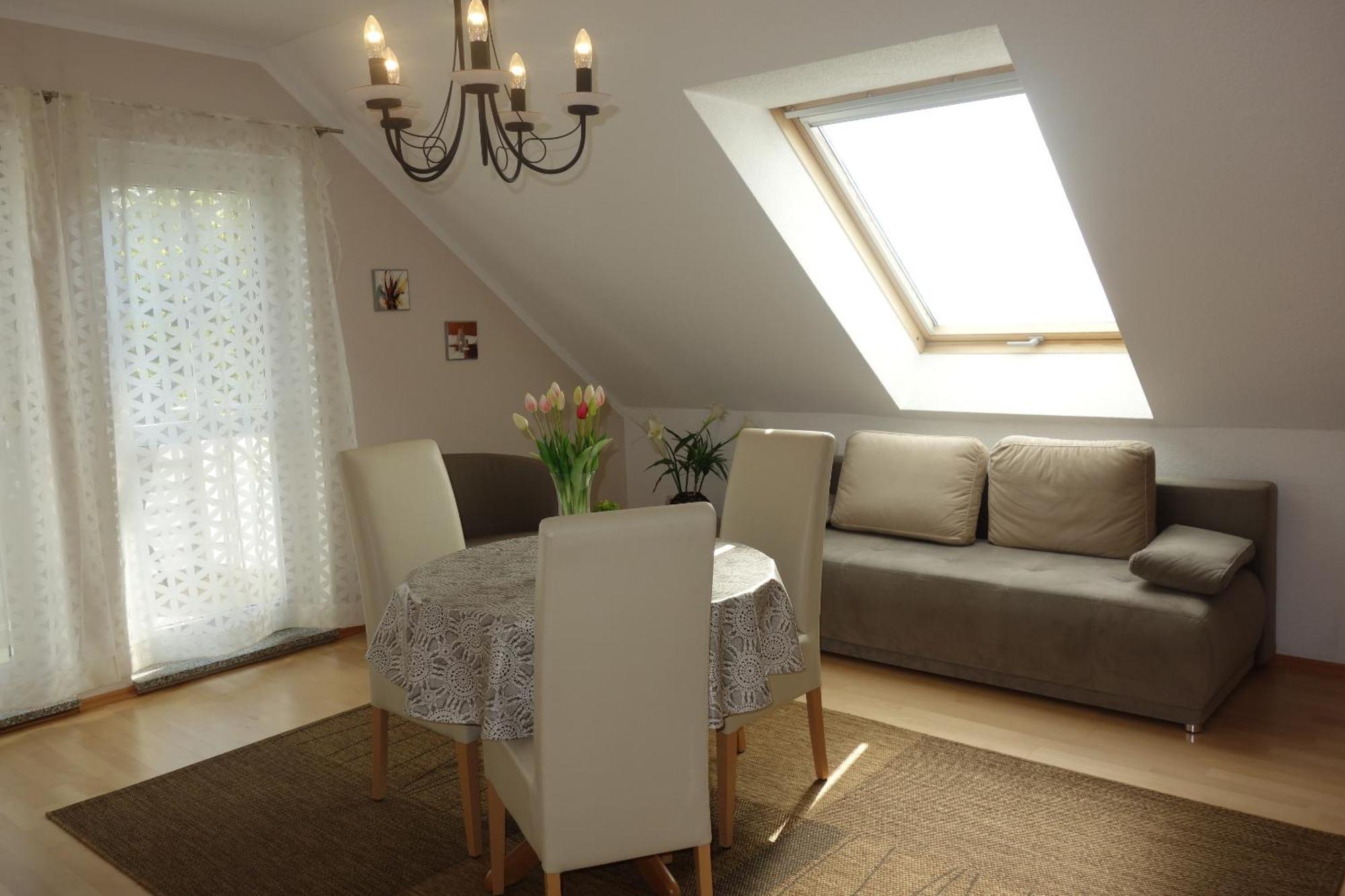 Apartments Und Zimmer Gaestehaus Matthias دريسدن الغرفة الصورة