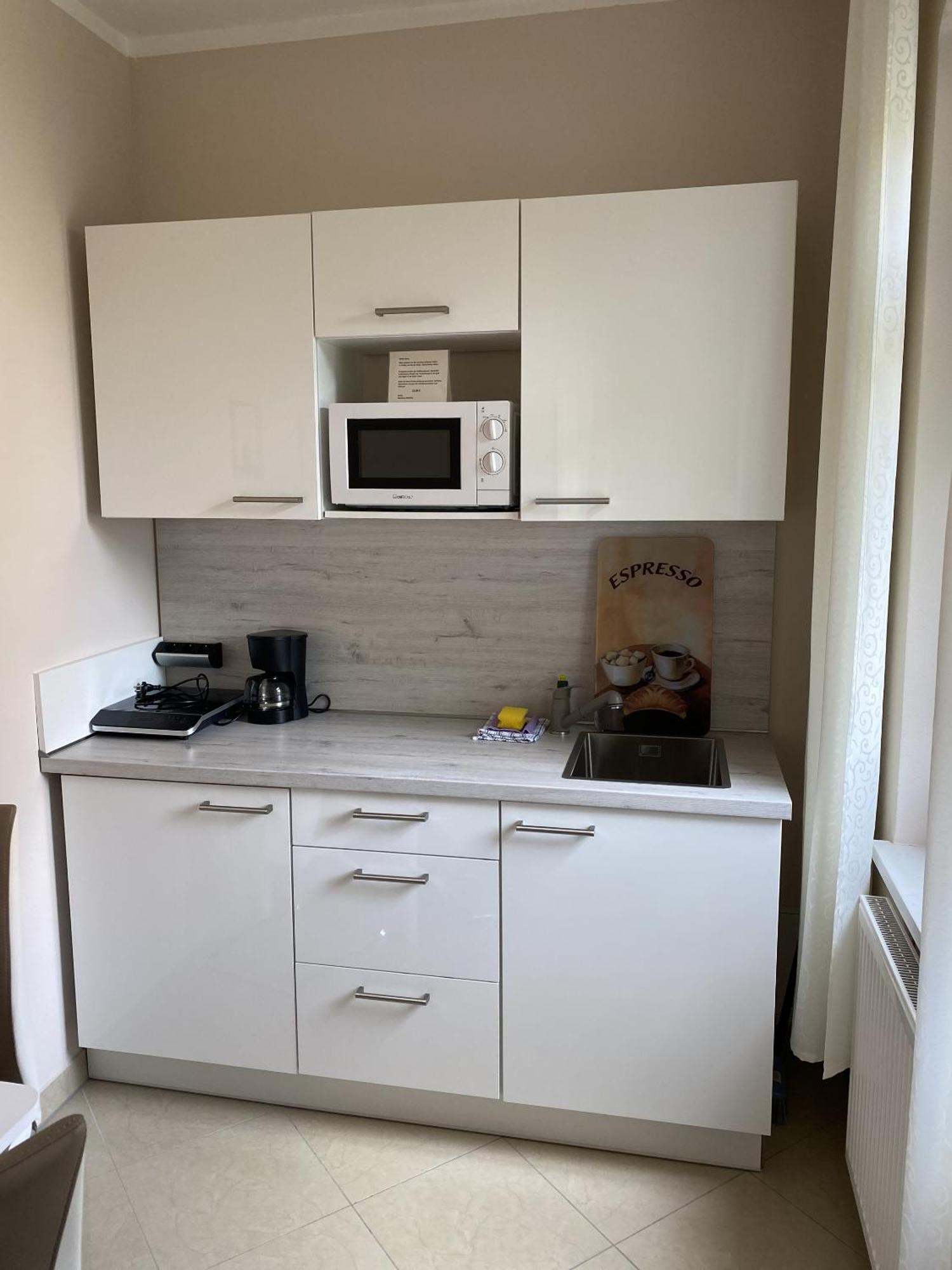 Apartments Und Zimmer Gaestehaus Matthias دريسدن الغرفة الصورة
